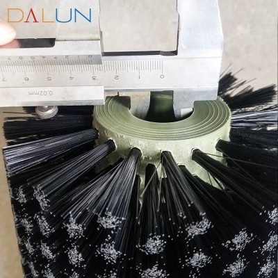 Custom Nylon Bristle Solar Panel Cleaning Brush Roller For Solar Power Station Cleaning